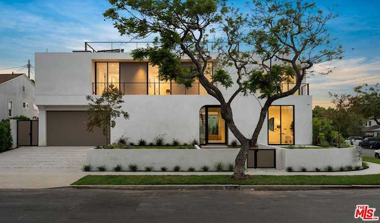 3041 Mountain View Ave Los Angeles, CA 90066