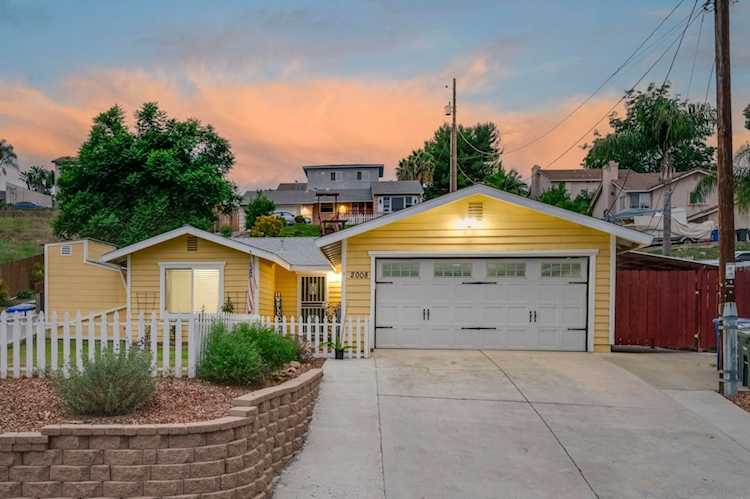 2008 Shirley Ln Lemon Grove, CA 91945