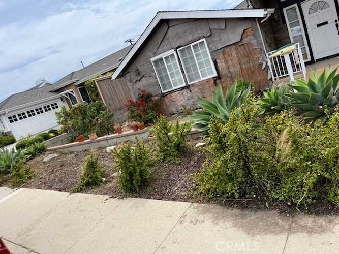 411 Via Mesa Grande Redondo Beach, CA 90277 | MLS PW23147237 Photo 1