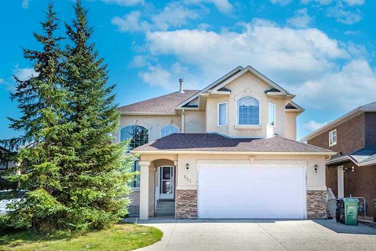 151 Coral Shores Landing NE Calgary, AB T3J 3J7
