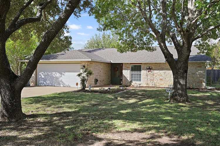 20 Brenda LN Round Rock, TX 78665