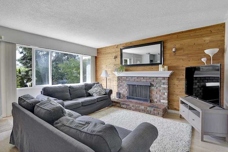 1745 Dorset Avenue Port Coquitlam, BC V3B 2A3