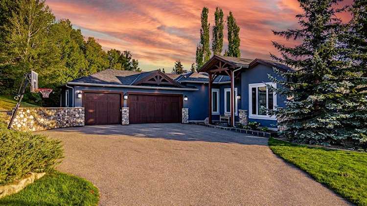 4 Escarpment Place Rural Rocky View County, AB T3Z 3M8