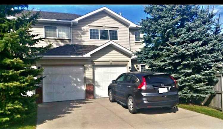 16 Millrise Green SW Calgary, AB T2Y 3E8