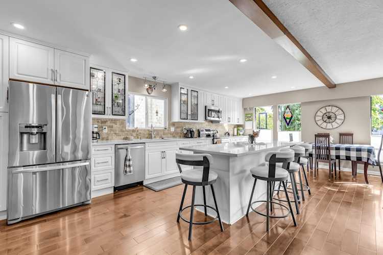 12453 Blanshard Street Maple Ridge, BC V4R 2N4
