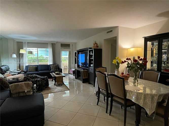 10185 Collins Ave #222 Bal Harbour, FL 33154