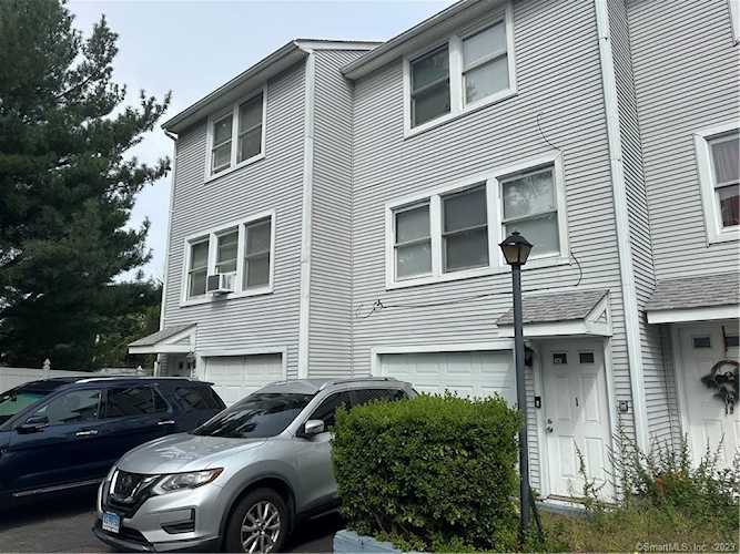328 Rosewood Ave #328 New Haven, CT 06513