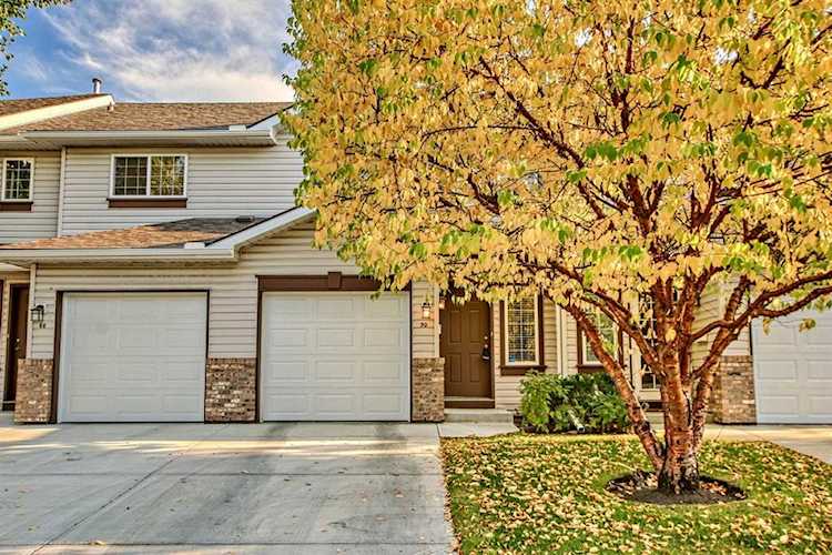 90 Somervale Park SW Calgary, AB T2Y 3J4