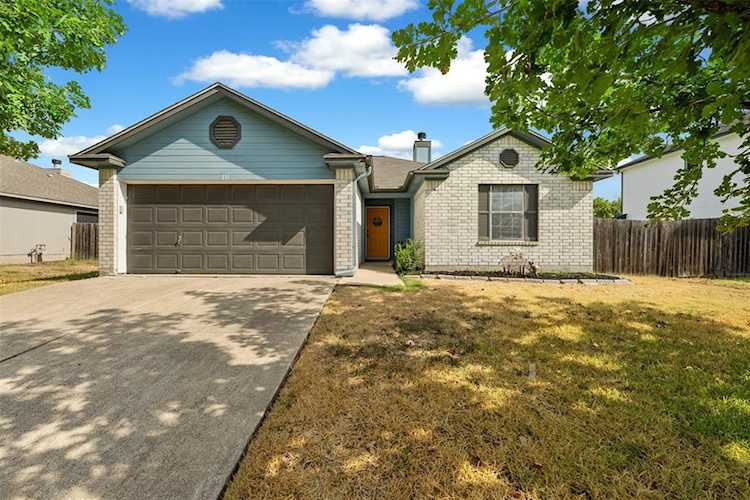 111 Tangle Wood LN Hutto, TX 78634