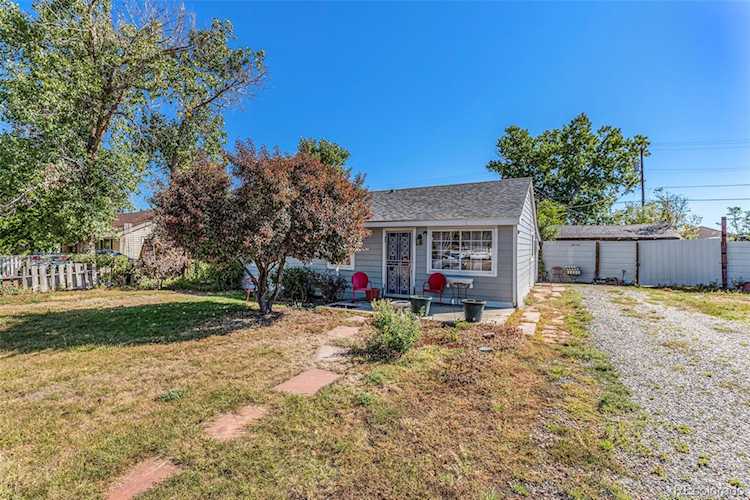 5430 Magnolia St Commerce City, CO 80022