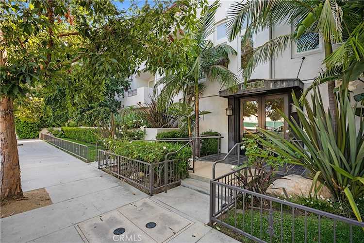 4541 Colfax Ave #106 Studio City, CA 91602