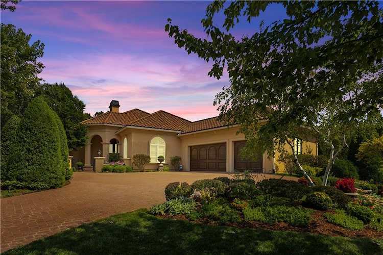 3402 W 138th St Leawood, KS 66224