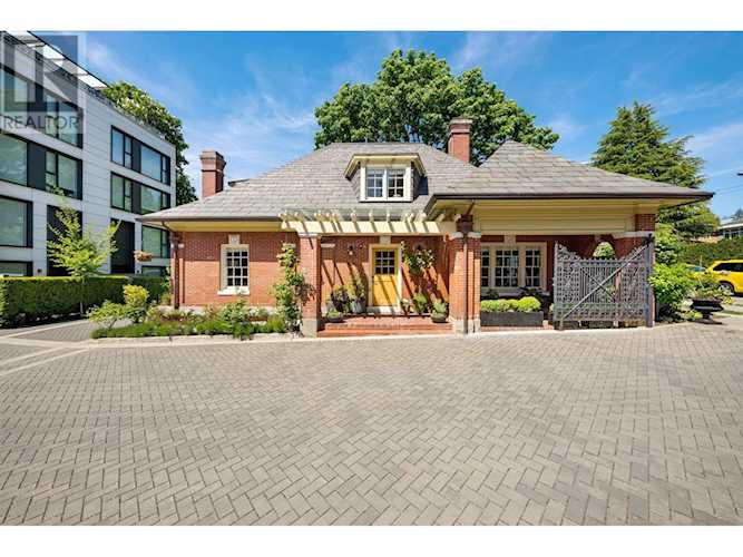 1501 Atlas Lane Vancouver, BC V6P0C9