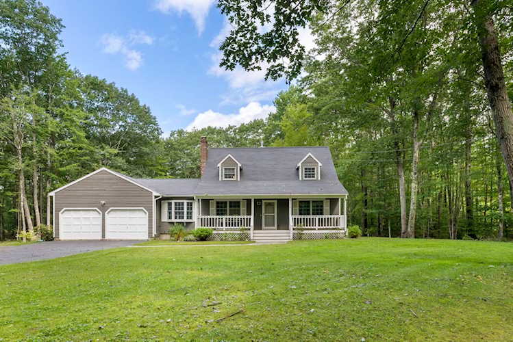 24 Sunwood Dr Buxton, ME 04093