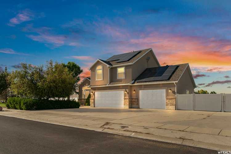 2536 W Spencer Dr Bluffdale, UT 84065