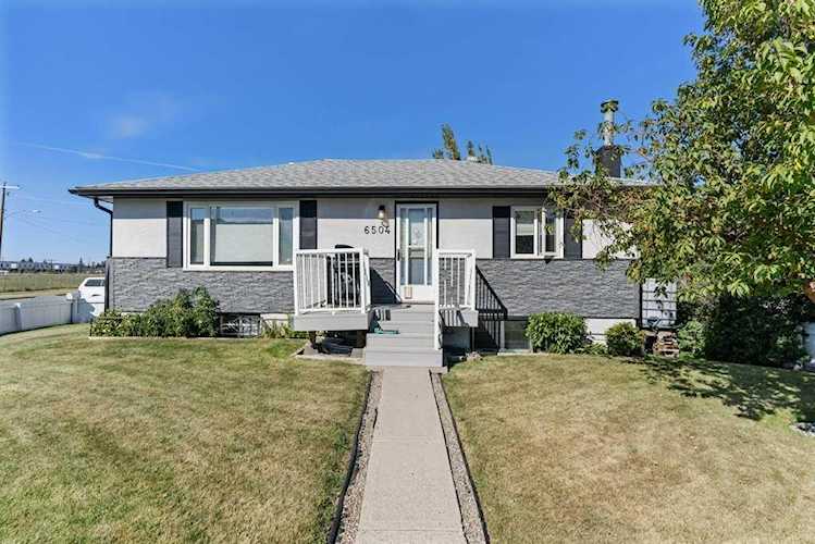 6504 32 Ave NW Calgary, AB T3B 0K4