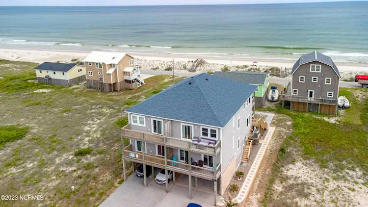 944 New River Inlet Rd North Topsail Beach, NC 28460