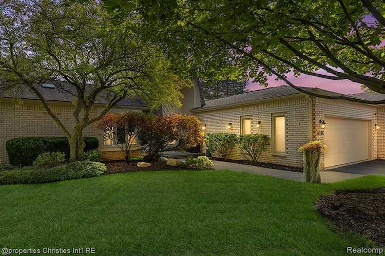 5106 Woodlands Trl Bloomfield Hills, MI 48302