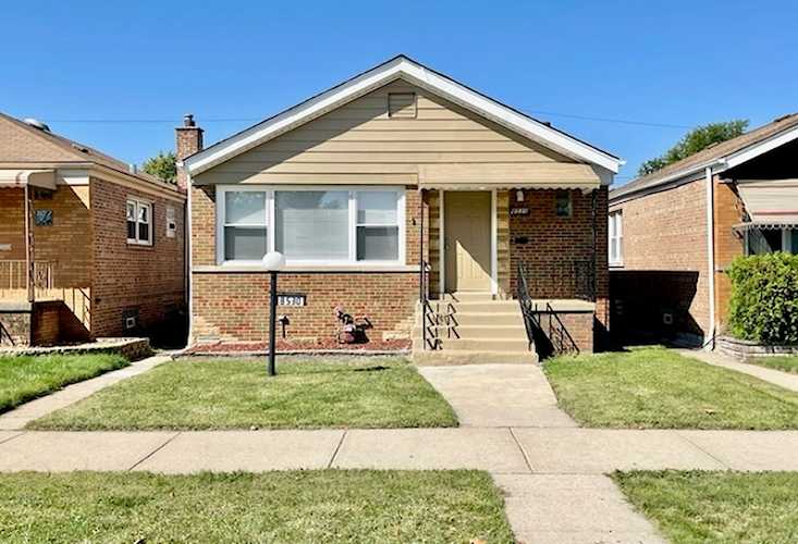 8530 S Chappel Ave Chicago, IL 60617
