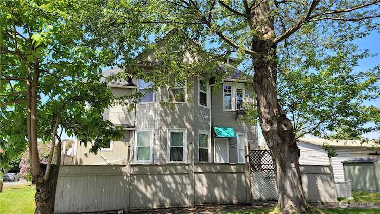 1056 S Sullivan St Seattle, WA 98108