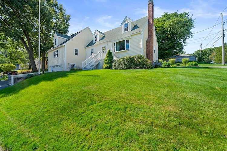 209 Idlewell Blvd Weymouth, MA 02188