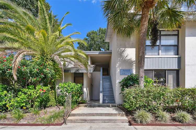 2040 San Marcos Dr SE #203 Winter Haven, FL 33880