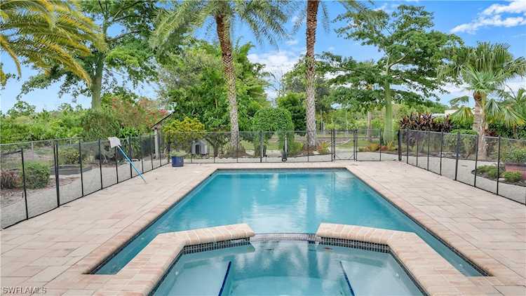3265 NE 52nd NE Ave Naples, FL 34120