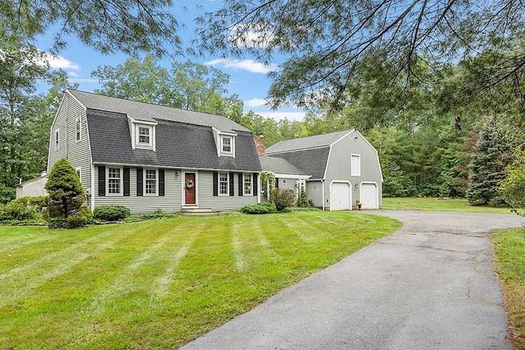 17 Saunders Road Townsend, MA 01474