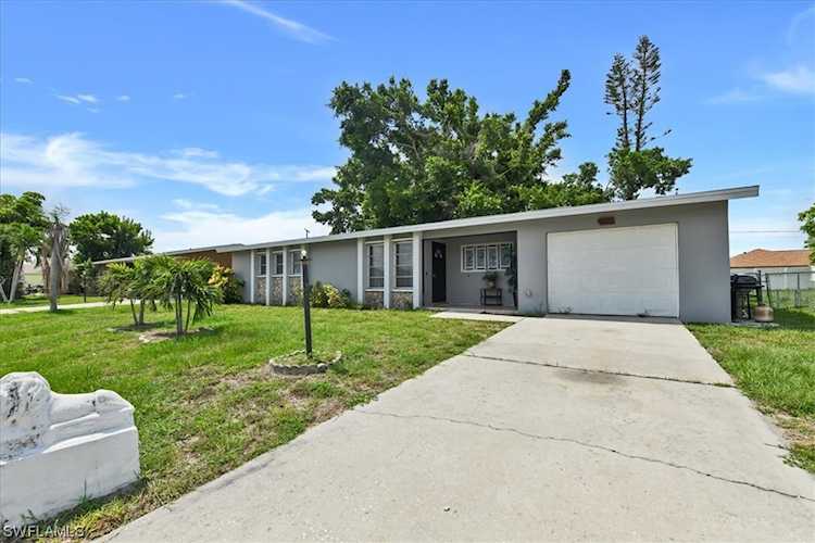 530 SE 27th Terrace Cape Coral, FL 33904