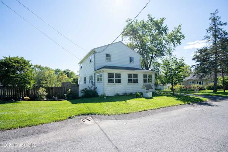 350 Stanford Ave Schenectady, NY 12304