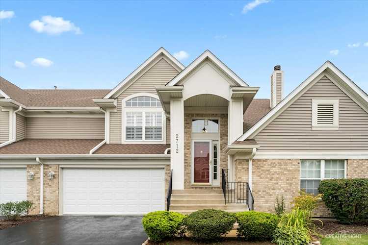 2712 Old Woods Trl Plainfield, IL 60586