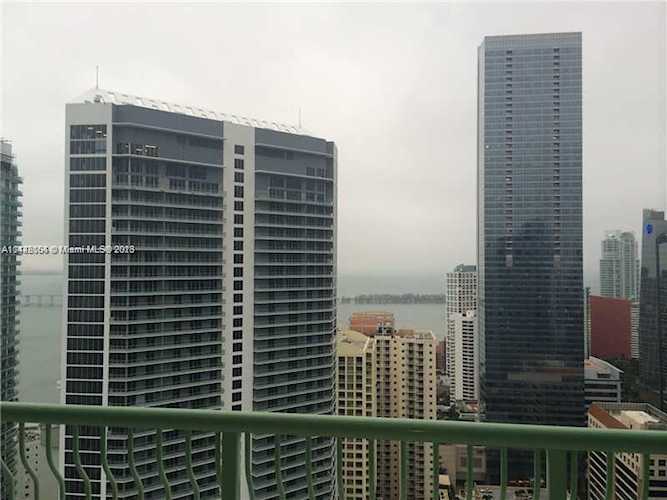 1200 Brickell Bay Dr #PH4315 Miami, FL 33131