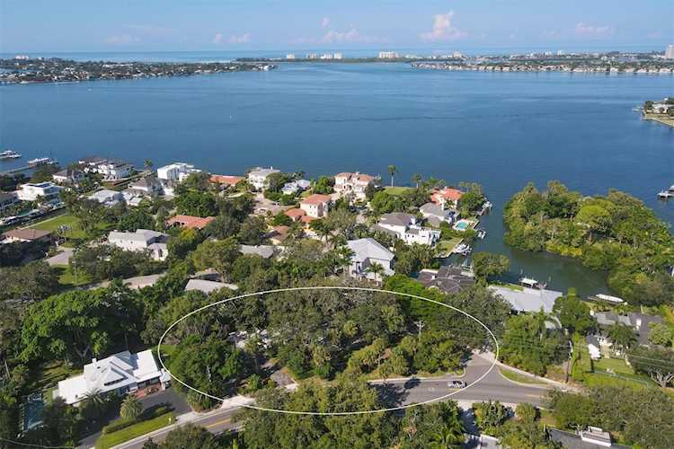 2100 Mcclellan PARKWAY Sarasota, FL 34239