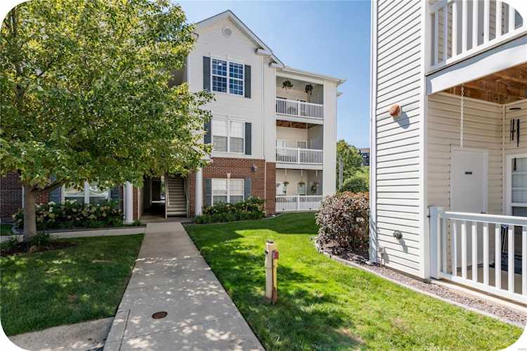 37 Kassebaum Ln St Louis, MO 63129
