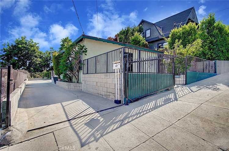 2114 Elsinore St Los Angeles, CA 90026