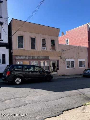 21 Willow St Cohoes, NY 12047
