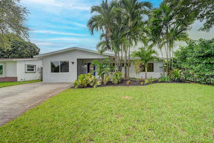 4480 NW 19th Ter Oakland Park, FL 33309