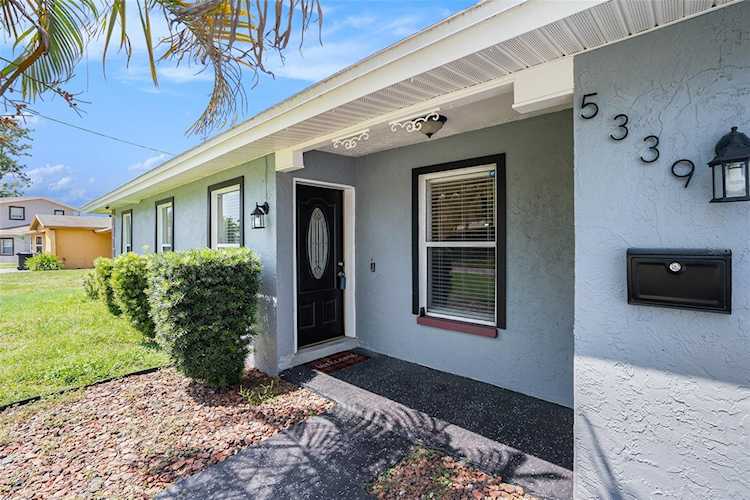 5339 Alcola WAY S St. Petersburg, FL 33712