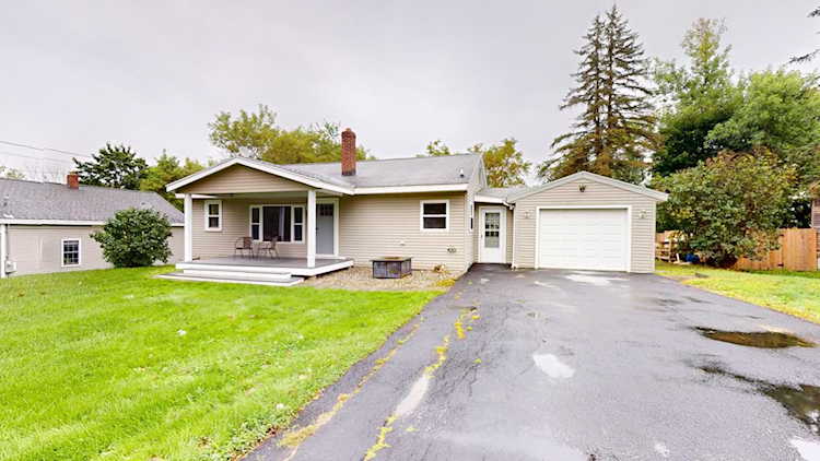 64 Carrier Ct Auburn, ME 04210