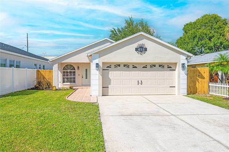 455 36th Ave N St. Petersburg, FL 33704