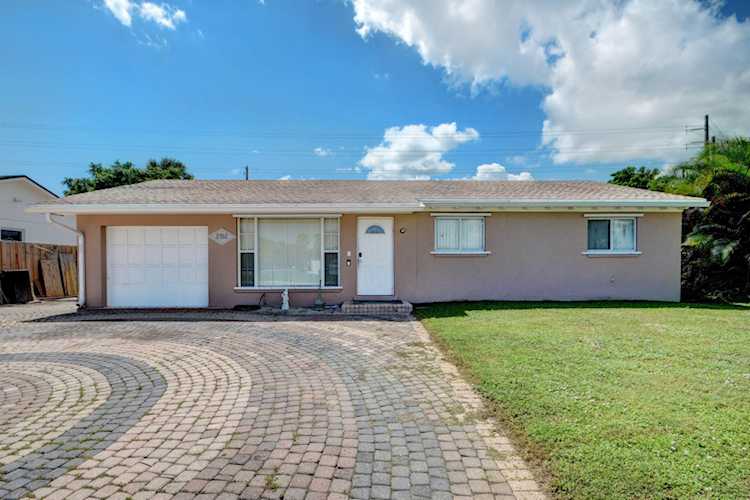 2352 W Lakewood Road West Palm Beach, FL 33406