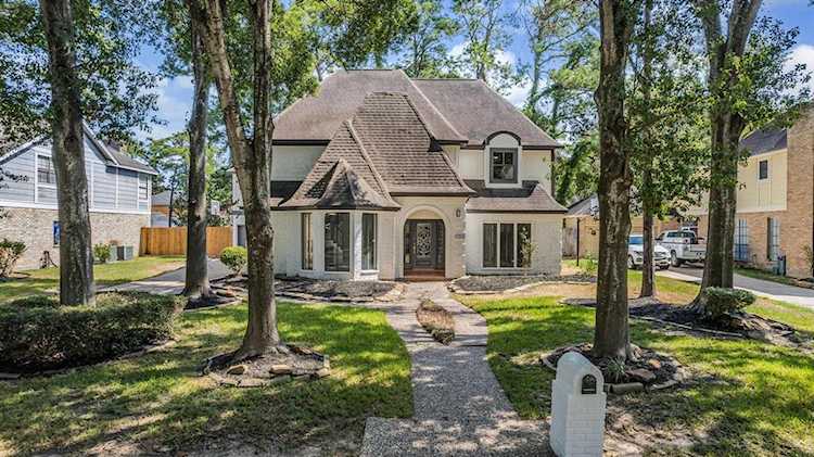17512 Ponderosa Pines Dr Houston, TX 77090