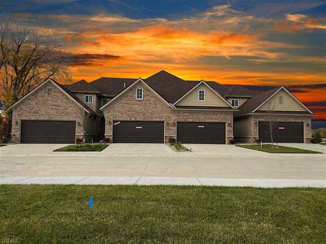16705 Savor Ln Clinton Township, MI 48035