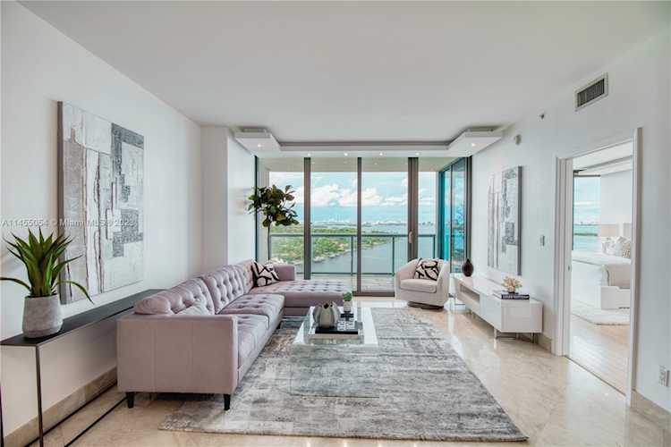 601 NE 36th St #1809 Miami, FL 33137