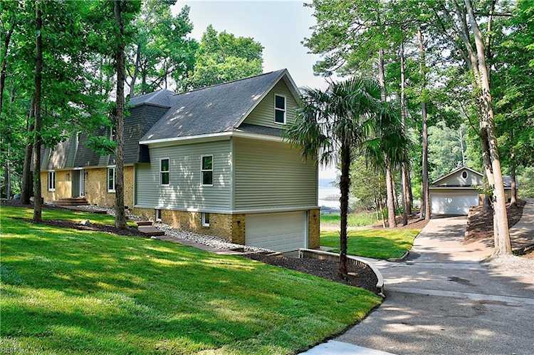 1529 Back Cove Rd Virginia Beach, VA 23454