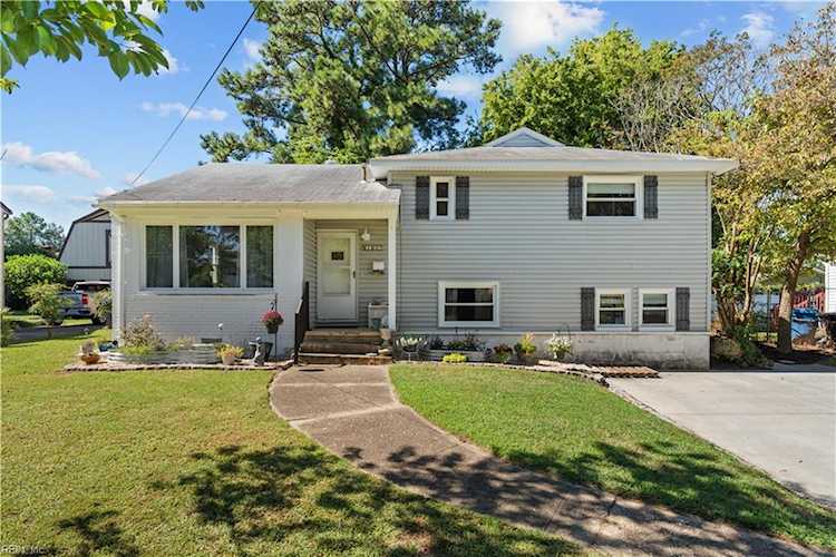 1805 Sunrise Dr Virginia Beach, VA 23455