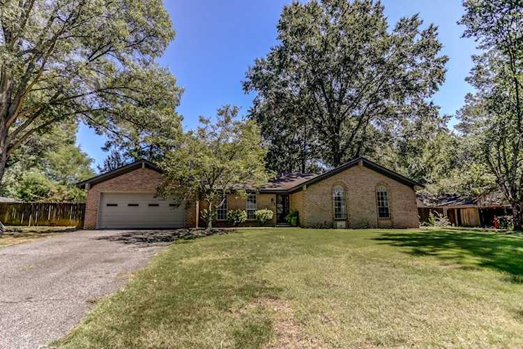 3800 Clubview Dr Memphis, TN 38125