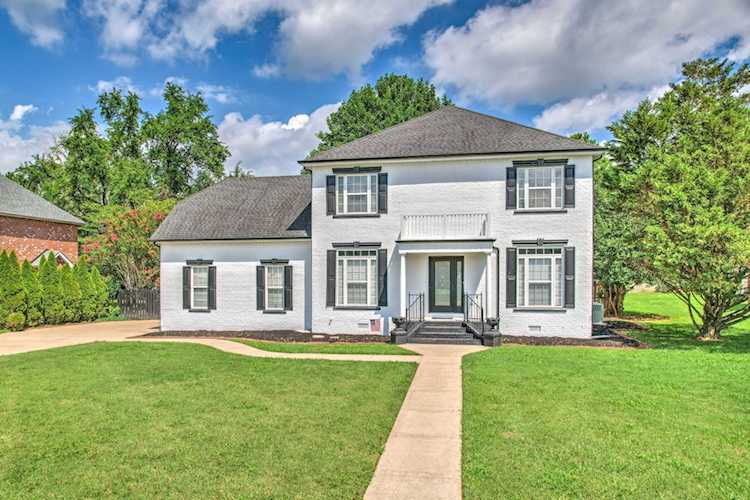 1934 James Dr Murfreesboro, TN 37129