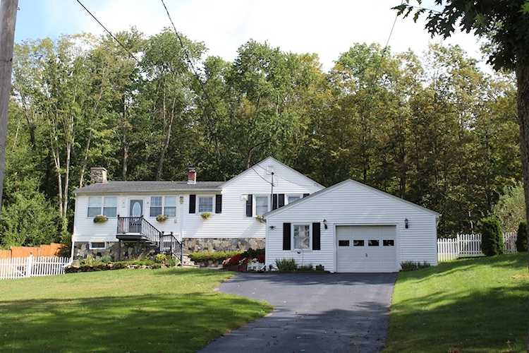 117 Mine Brook Rd Webster, MA 01570