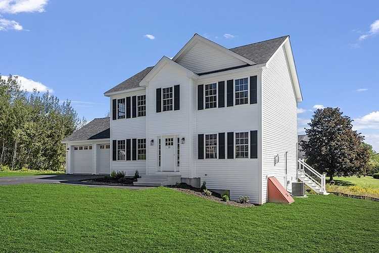 15 Will Thompson Way Fitchburg, MA 01420